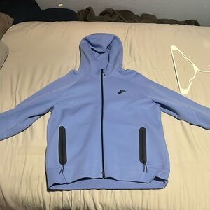 Baby blue Nike tech size XL